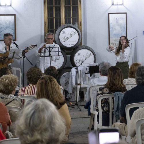 El Ateneo organizó un concierto del grupo Barlovento