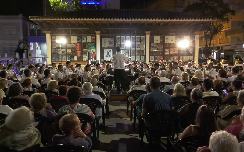 Primer concierto de la banda Julián Cerdán en la Calzada